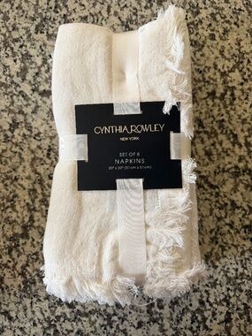 NWT Cynthia Rowley set of 8 napkins 100% cotton